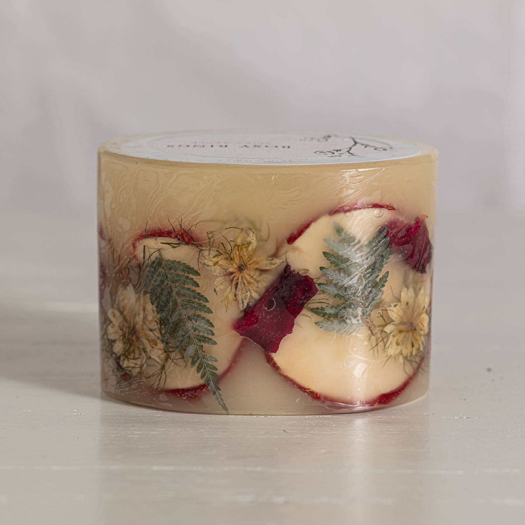 Petite Oval Botanical Candle-Spicy Apple