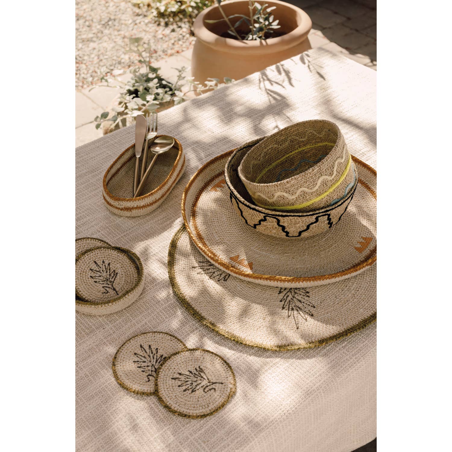 Linear Seagrass Oval Tray
