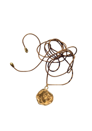 Solana Locket Necklace Gold