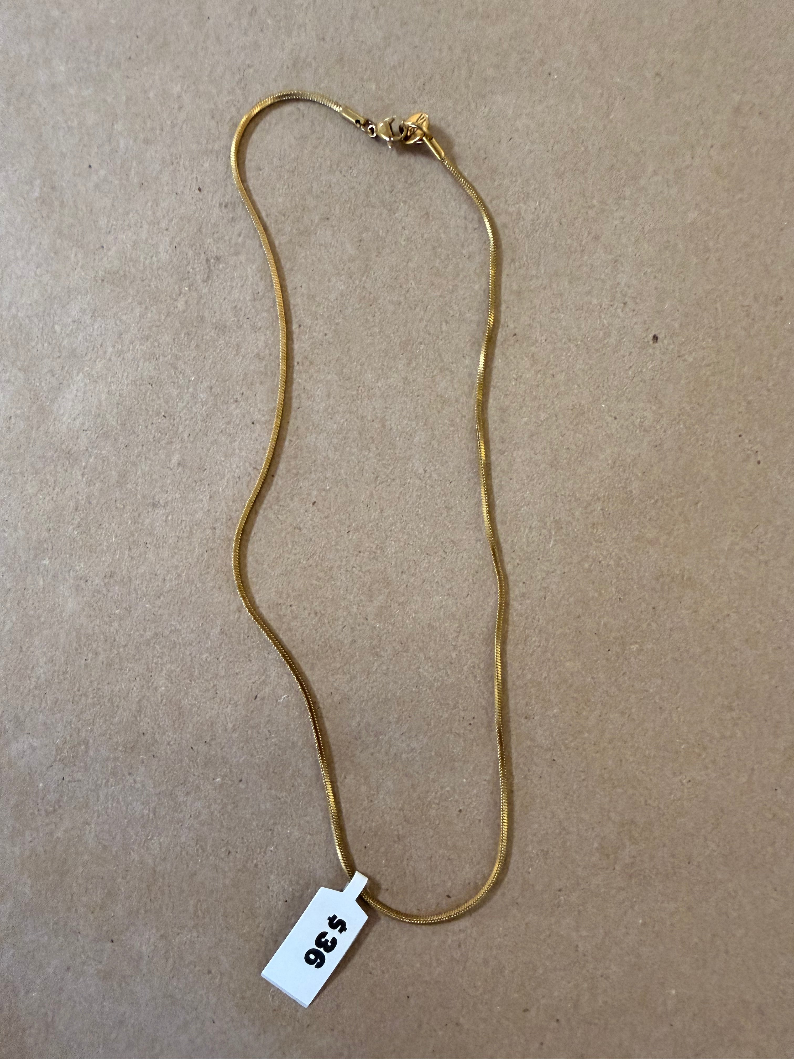 BUYA CHAIN NECKLACE