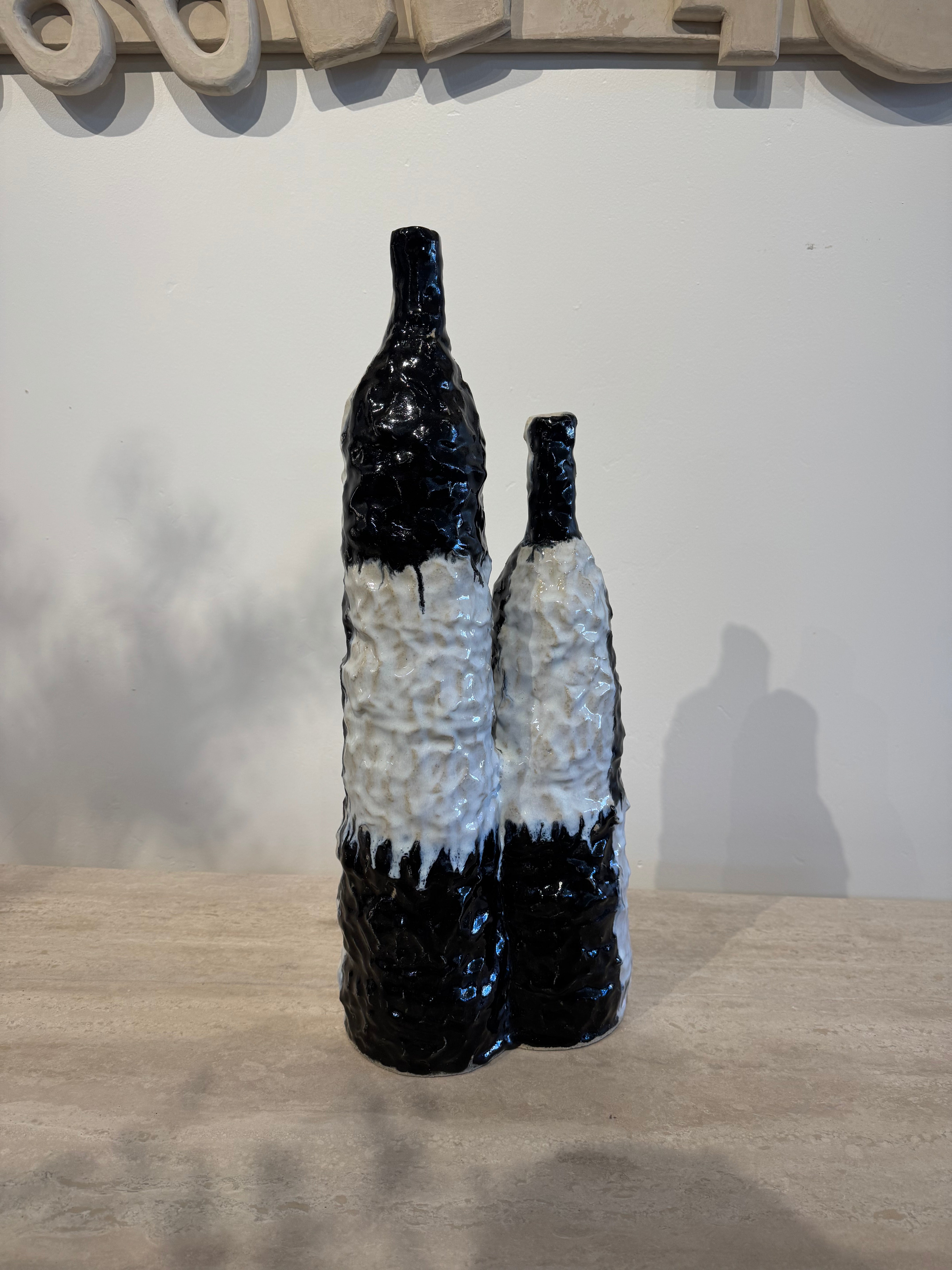 Hunter Vase Black & White