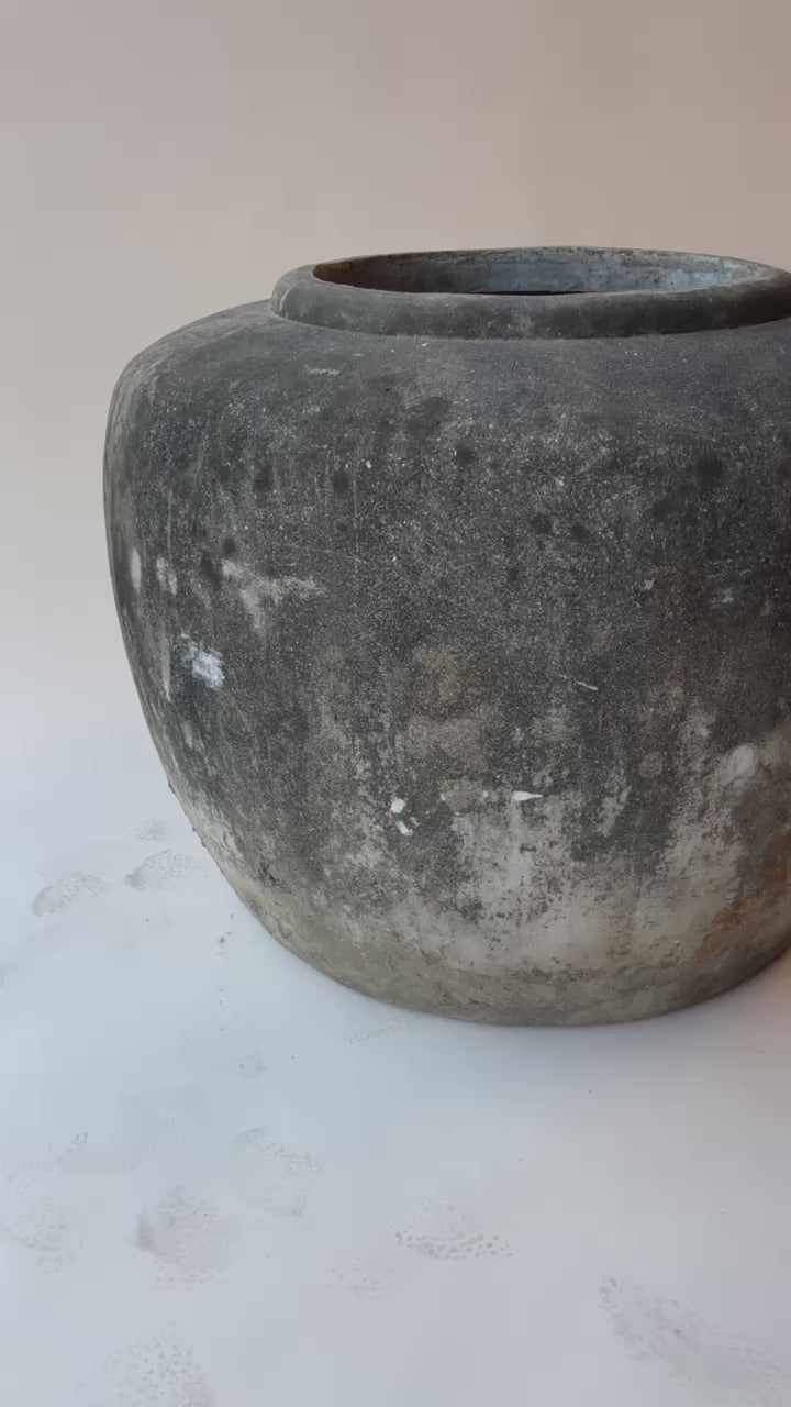 Load video: Antique Pot